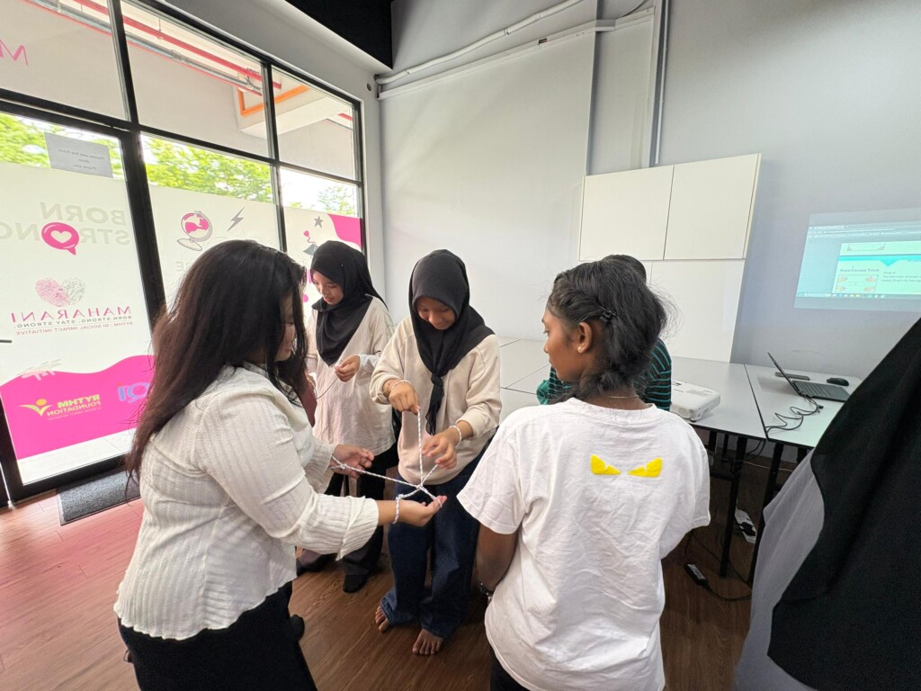 Maharani girls gaining new skills and knowledge through inclusive education classes at Maharani Learning Lab.